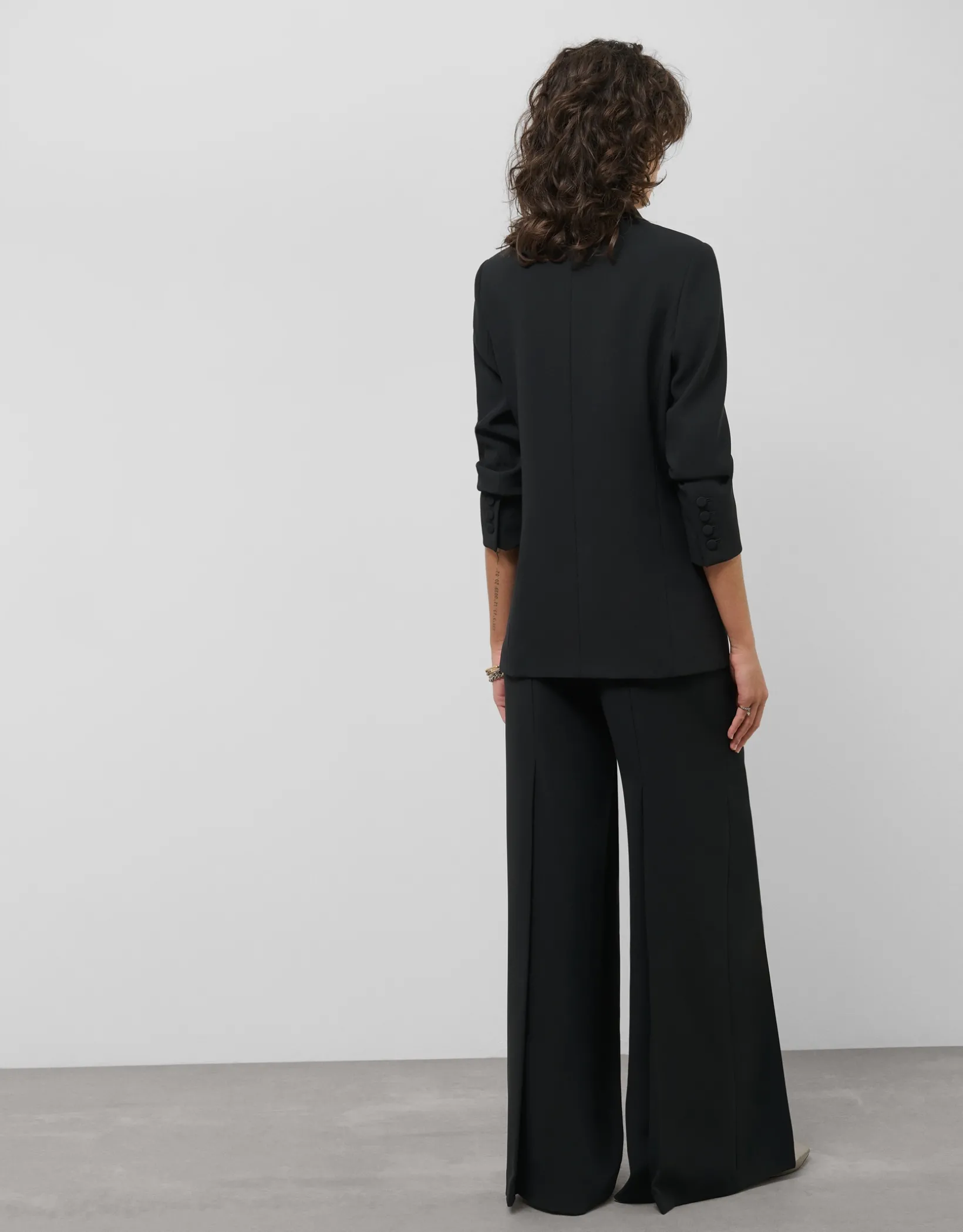 Blazer smoking crepé negro