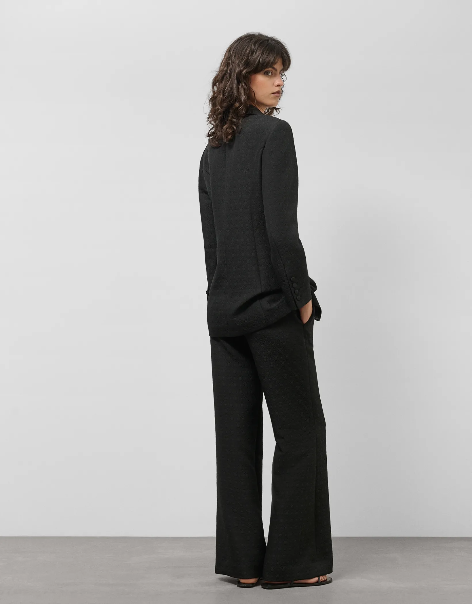 Blazer un botón fantasía relieve negro