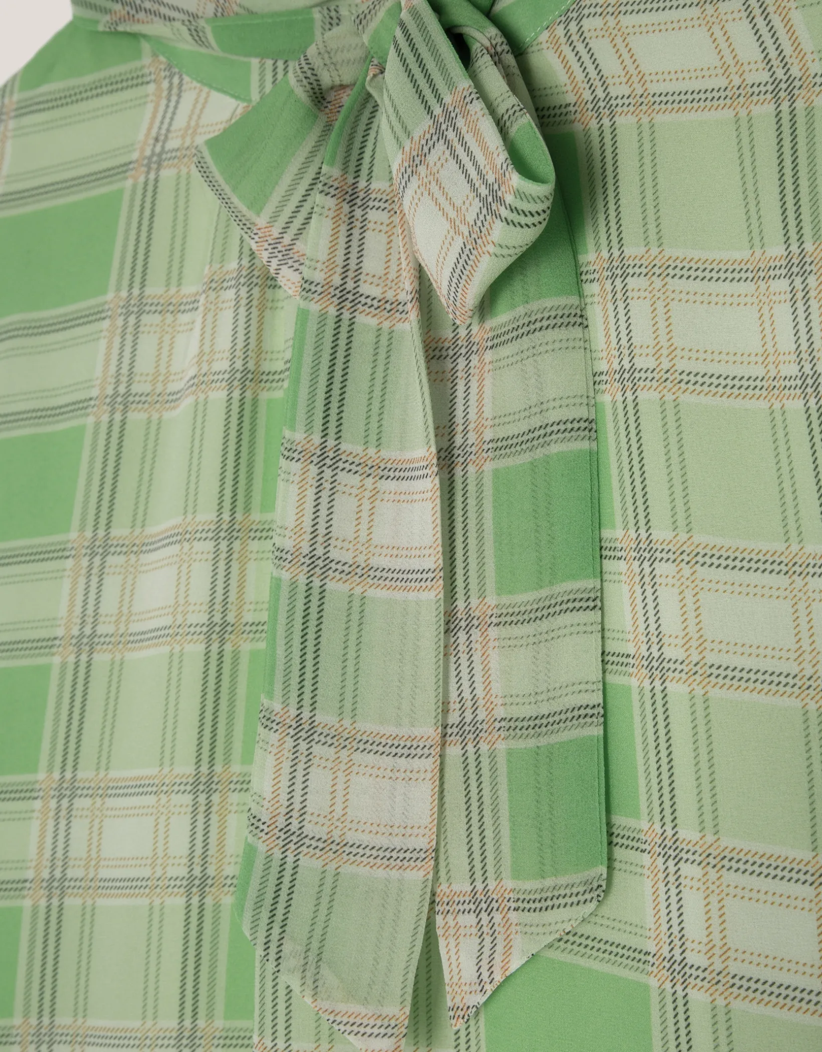 Blusa cuello fruncido cuadros tonos verde