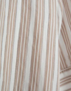 Blusa de manga corta jacquard rayas beige