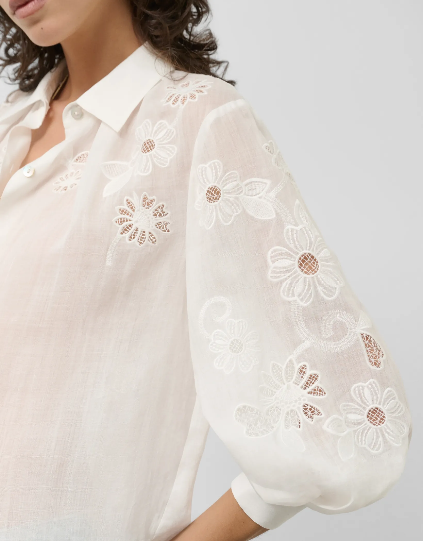 Blusa oversize ramio blanco con bordado