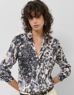 Blusa twill animal print azul marino
