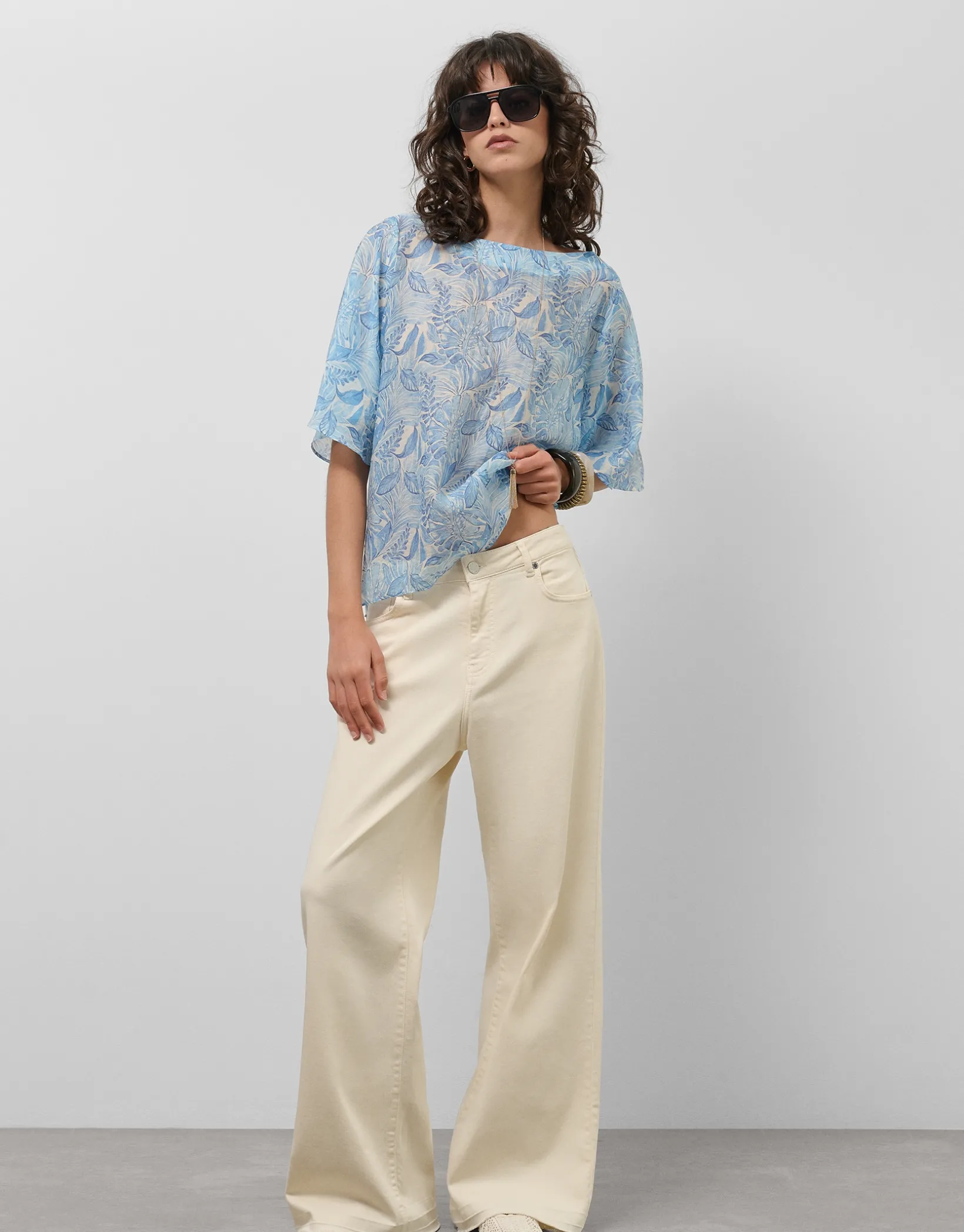 Blusón en gasa estampado vegetal azules