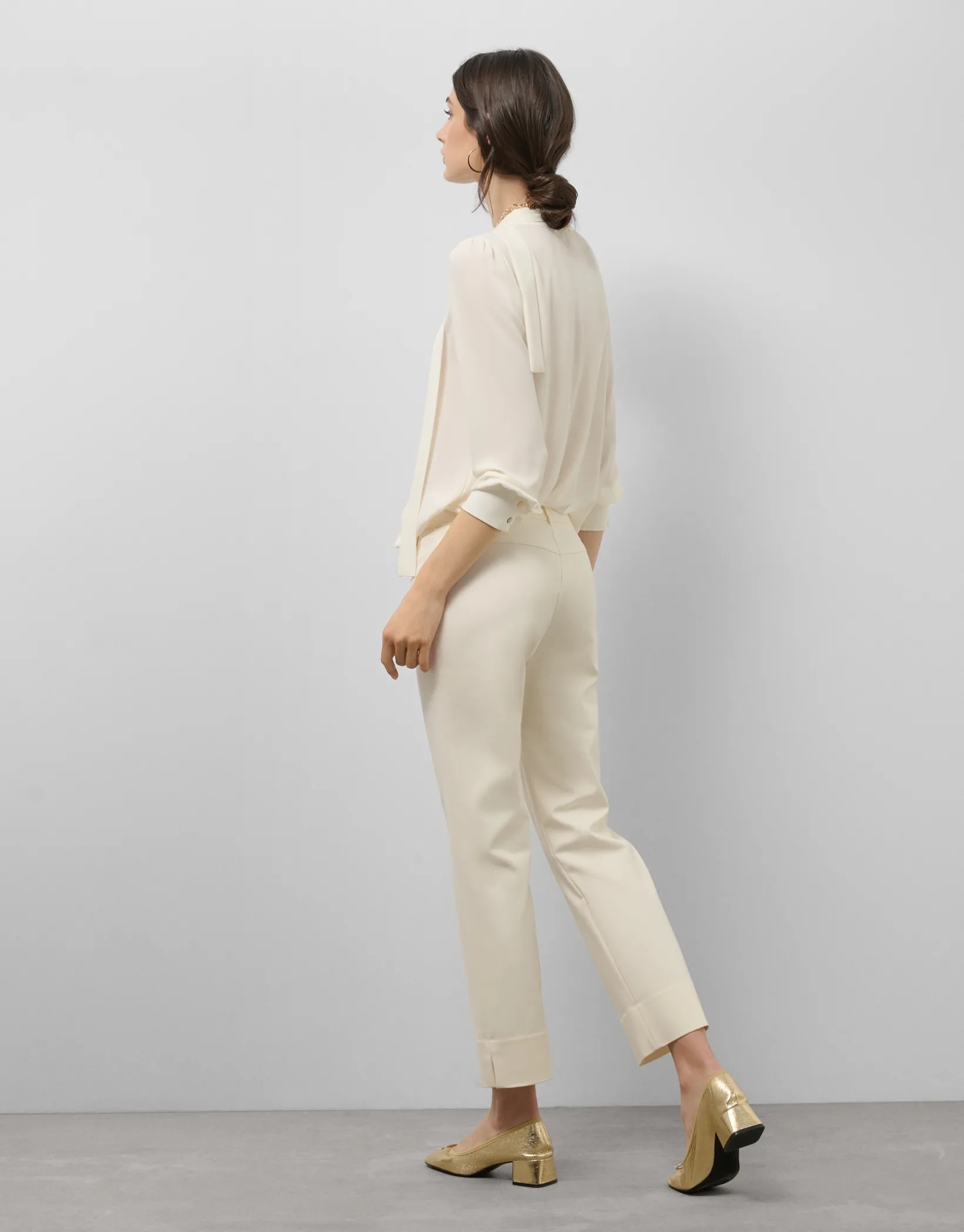 Blusón oversize cuello lazada crudo