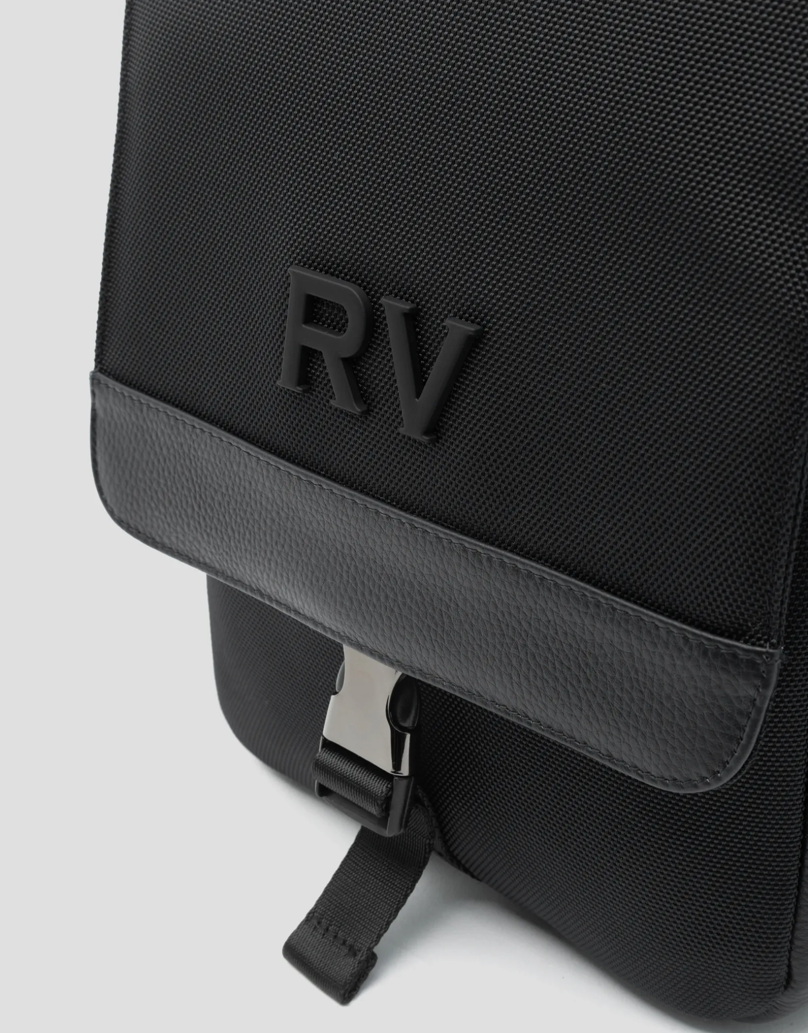 Bolso bandolera tablet nailon negro