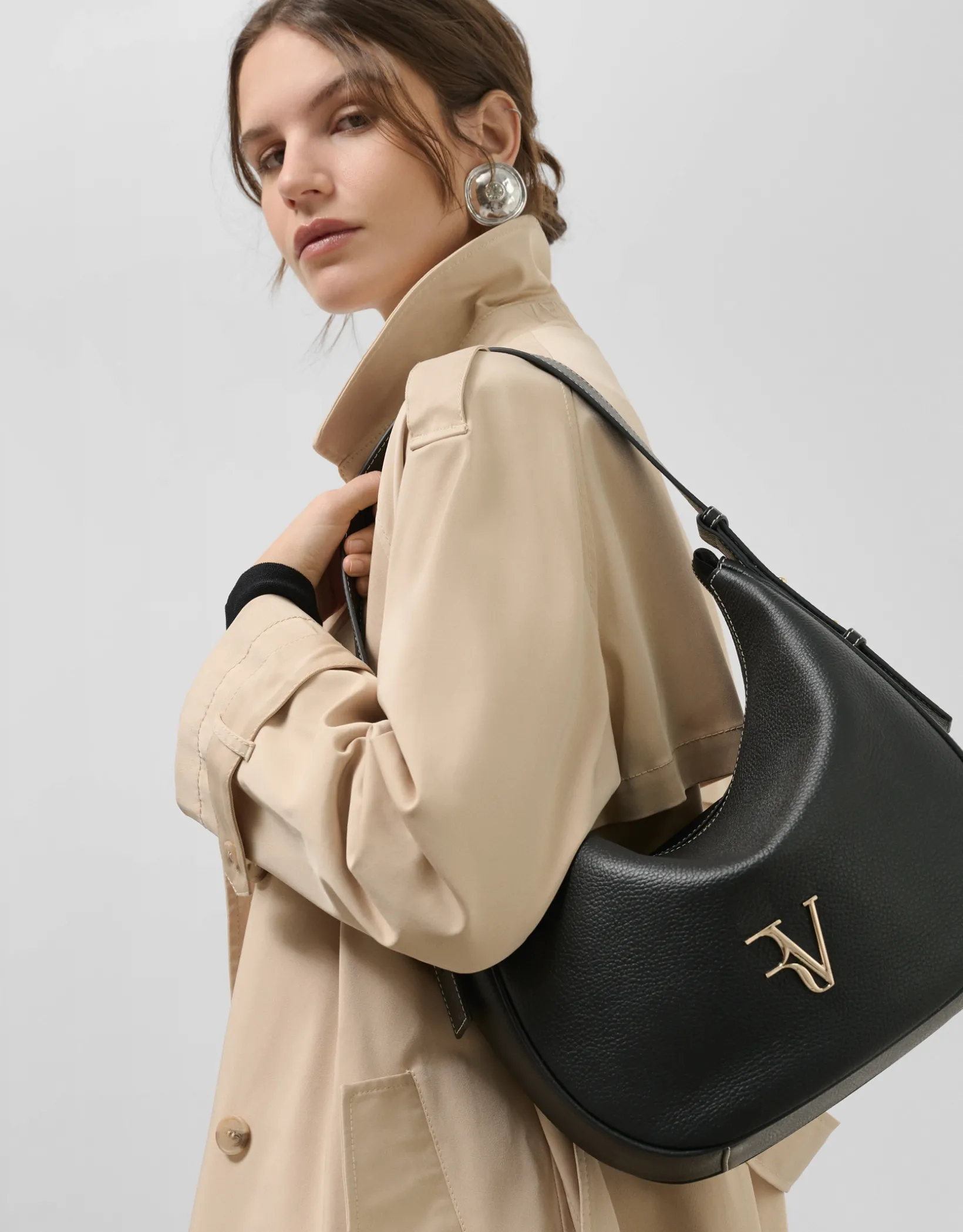 Bolso de hombro Cuca Hobo piel granulada negro