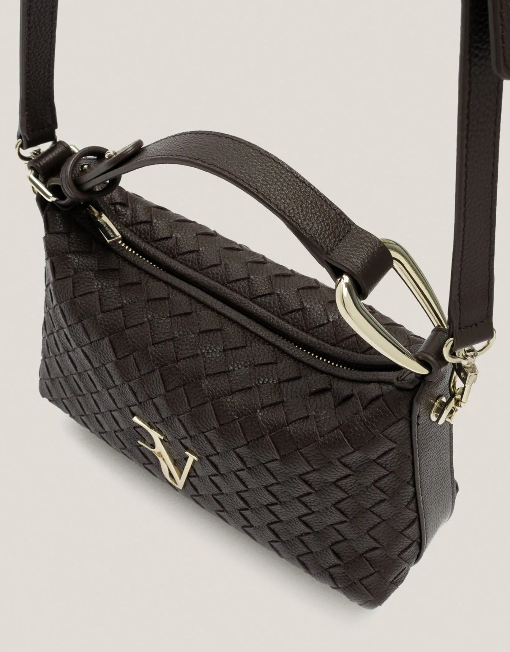 Bolso de mano Erea Pouch piel trenzada marrón