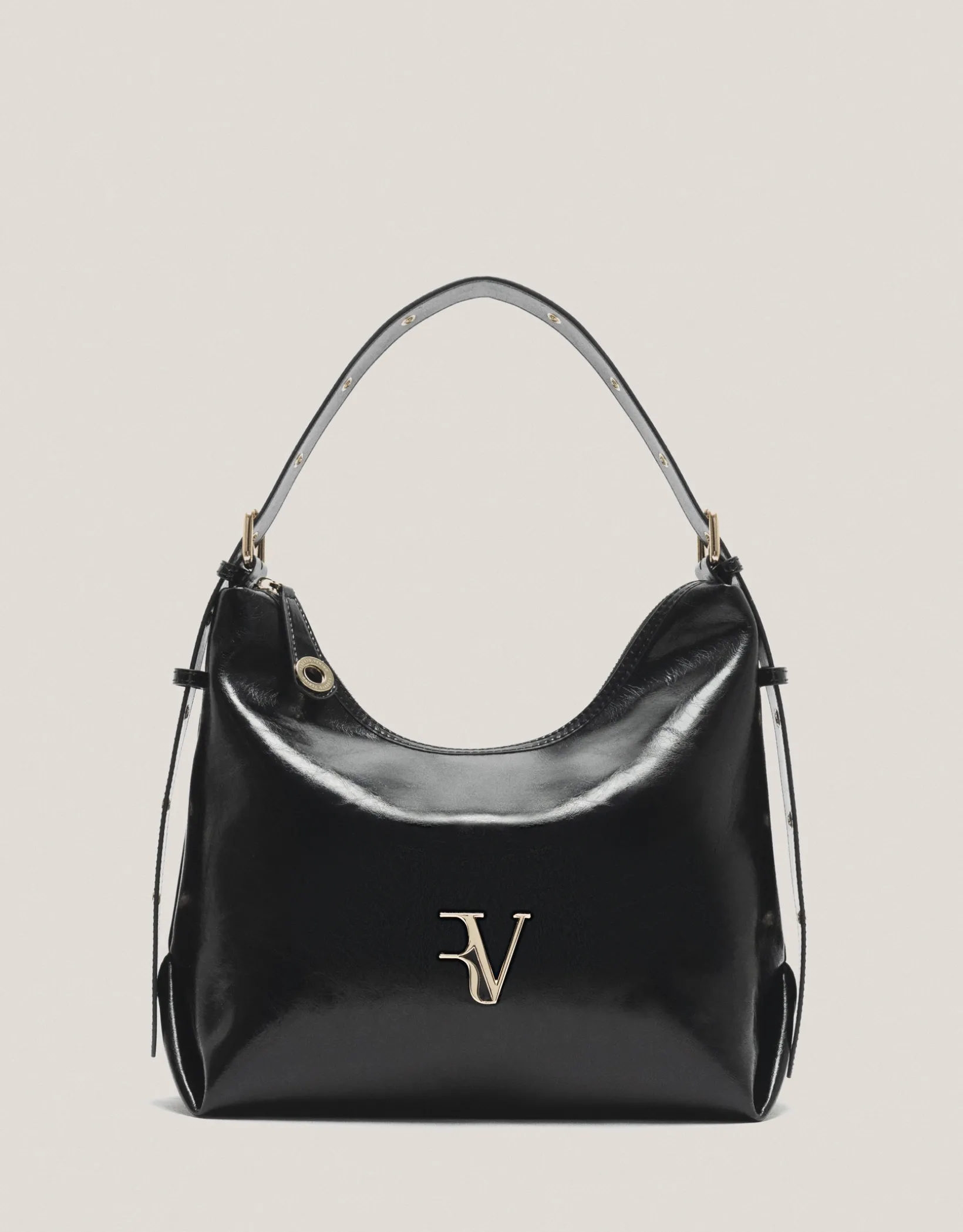 Bolso hobo Margot Metal piel craquelada negra