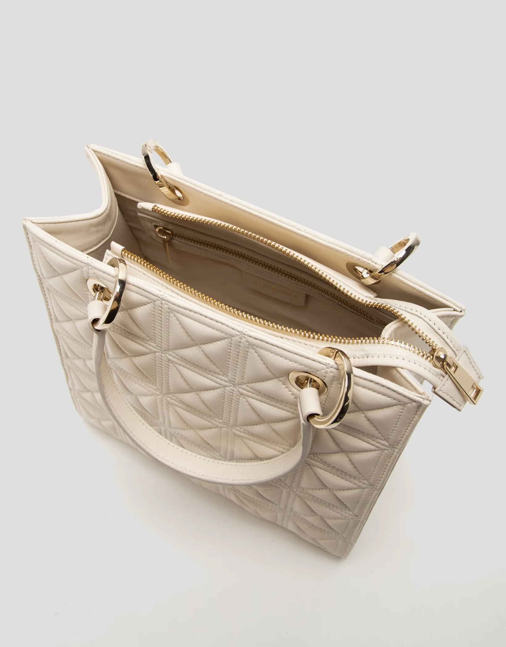 Bolso Satchel Maxi Linda piel acolchada crudo