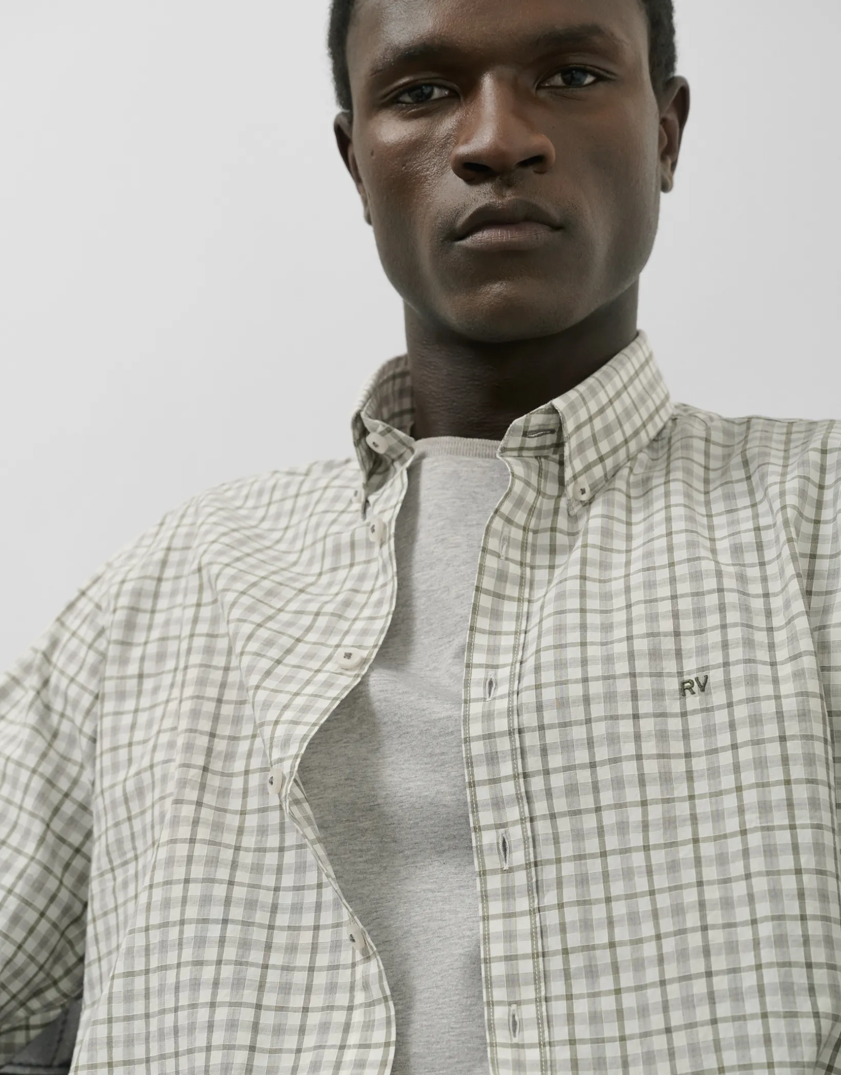 Camisa sport regular cuadros verde caqui
