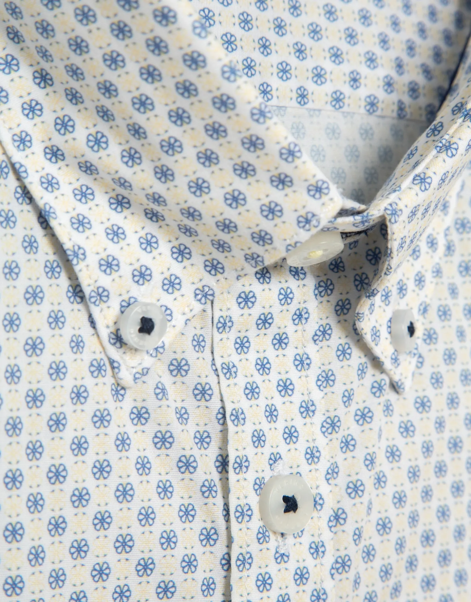 Camisa sport regular estampado geométrico amarillo/azul