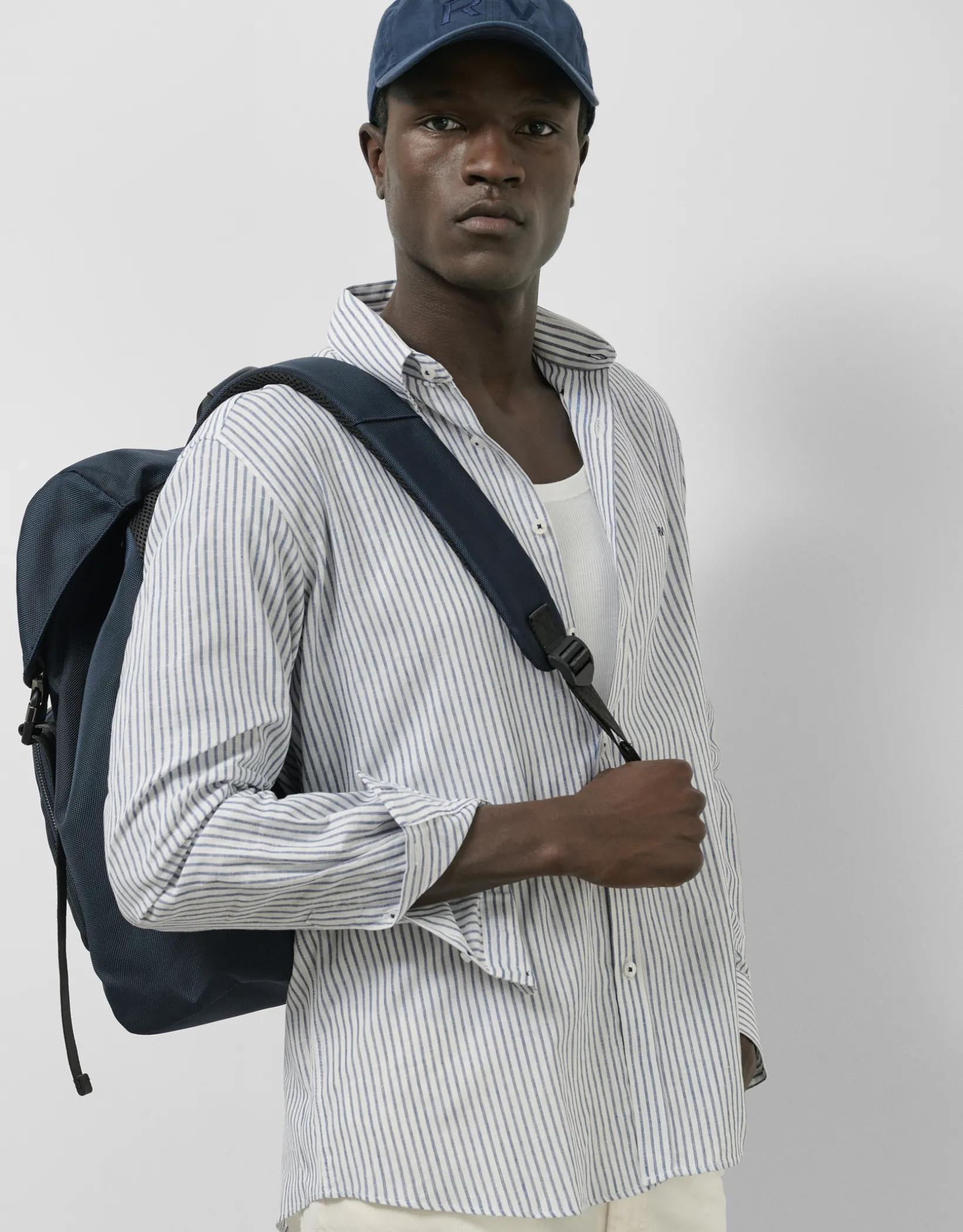 Camisa sport regular lino rayas azul tinta/blanco