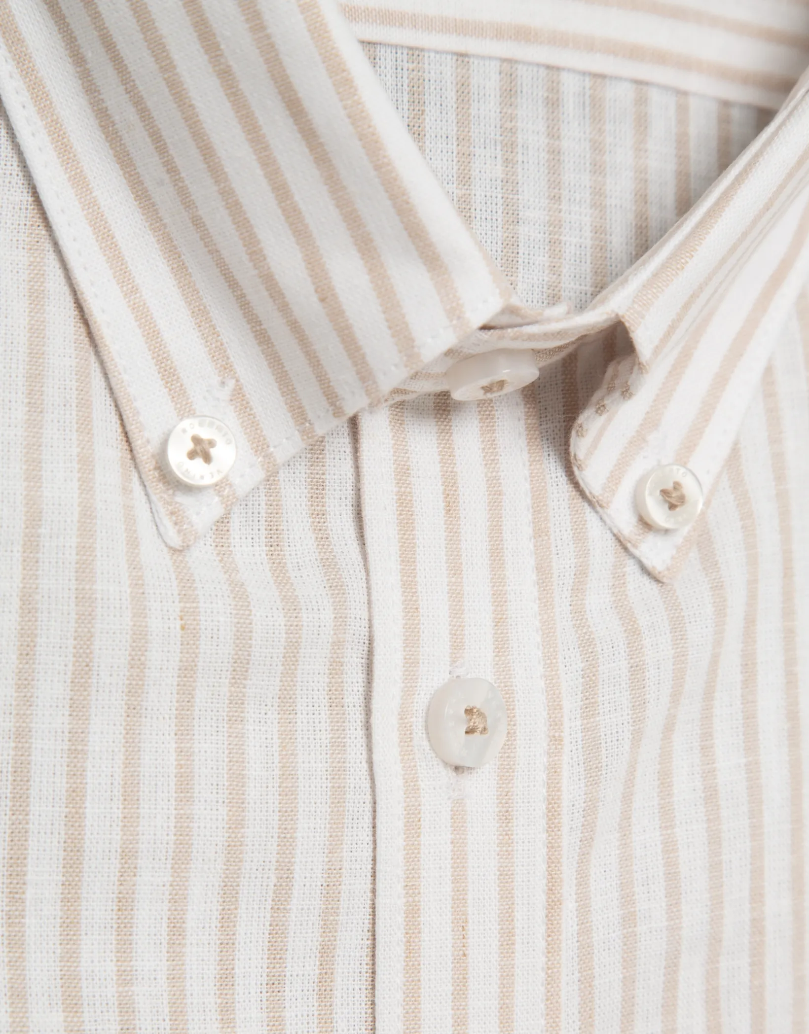 Camisa sport regular lino rayas beige/blanco