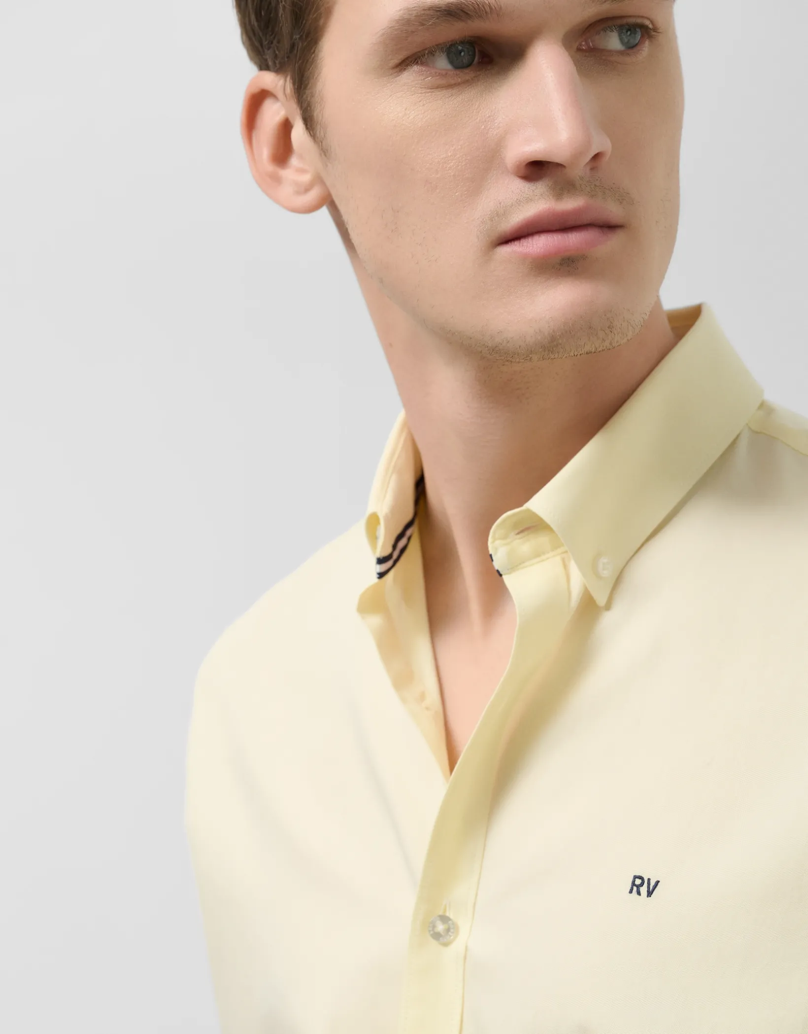Camisa sport regular oxford amarillo claro