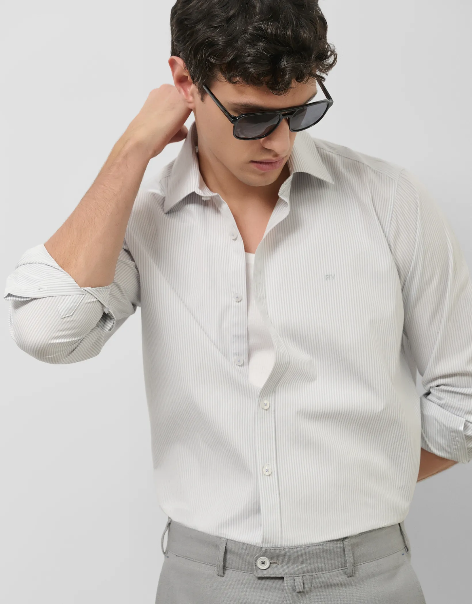 Camisa sport regular raya candela gris/blanco