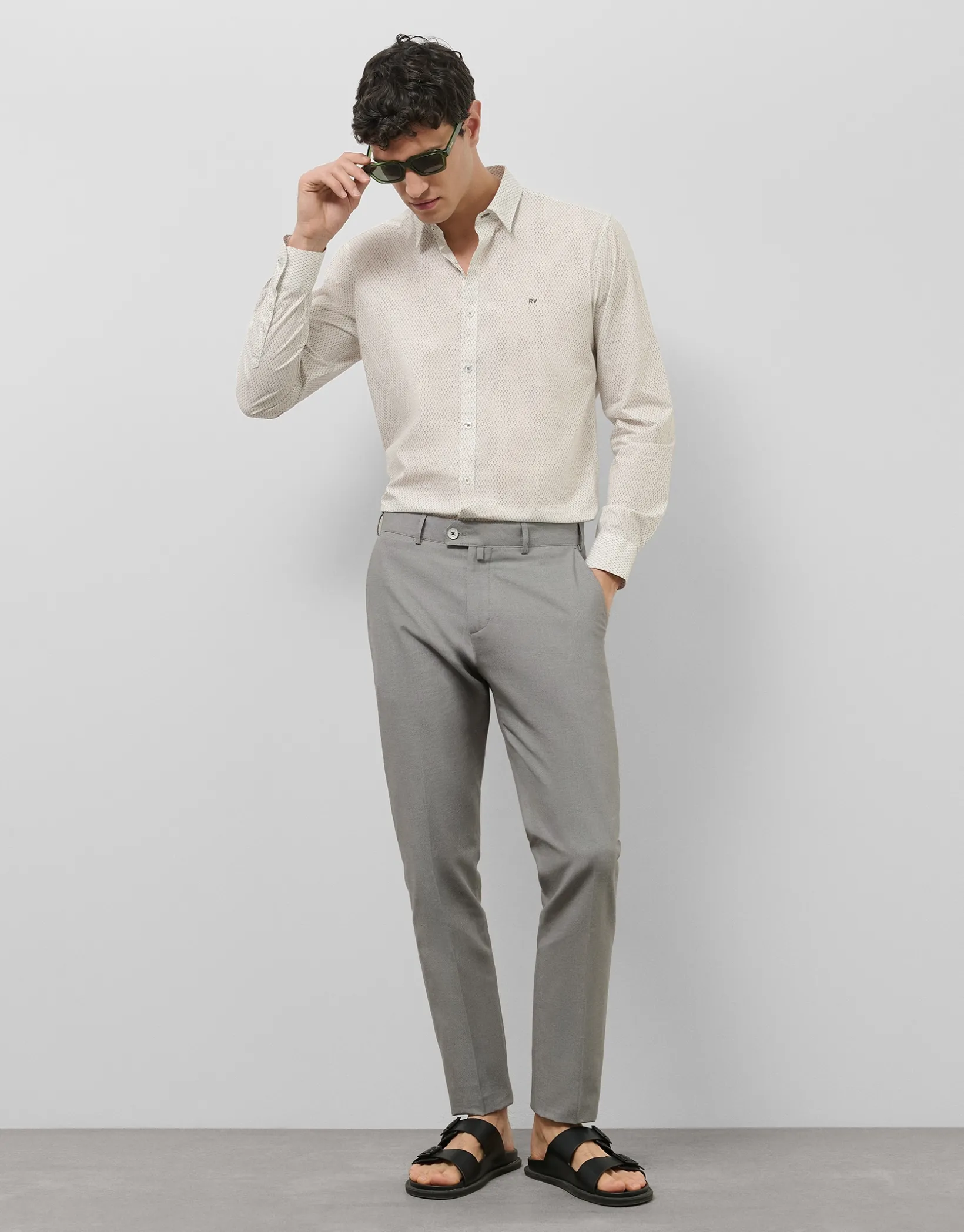 Camisa sport slim blanca estampado flor verde caqui