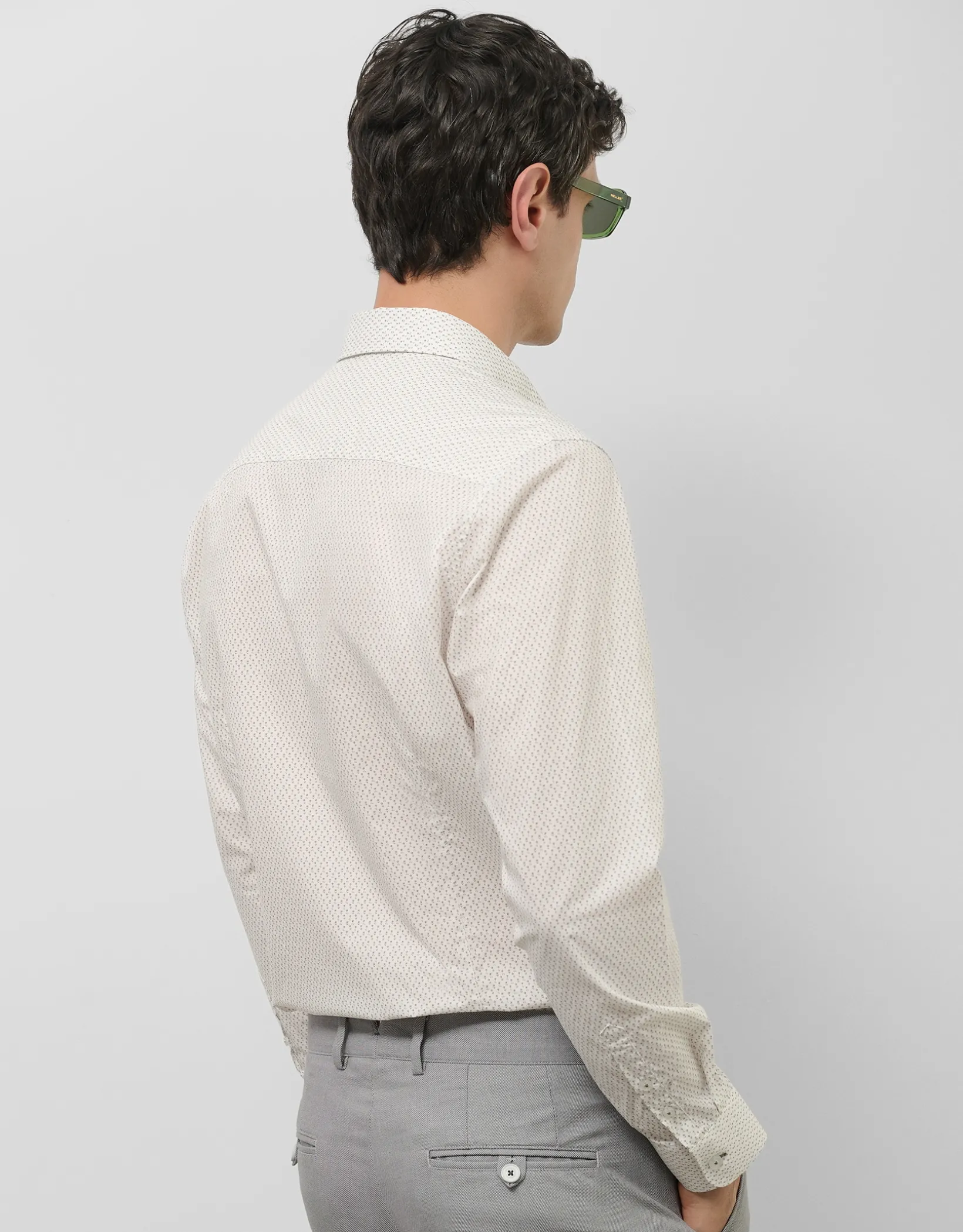 Camisa sport slim blanca estampado flor verde caqui