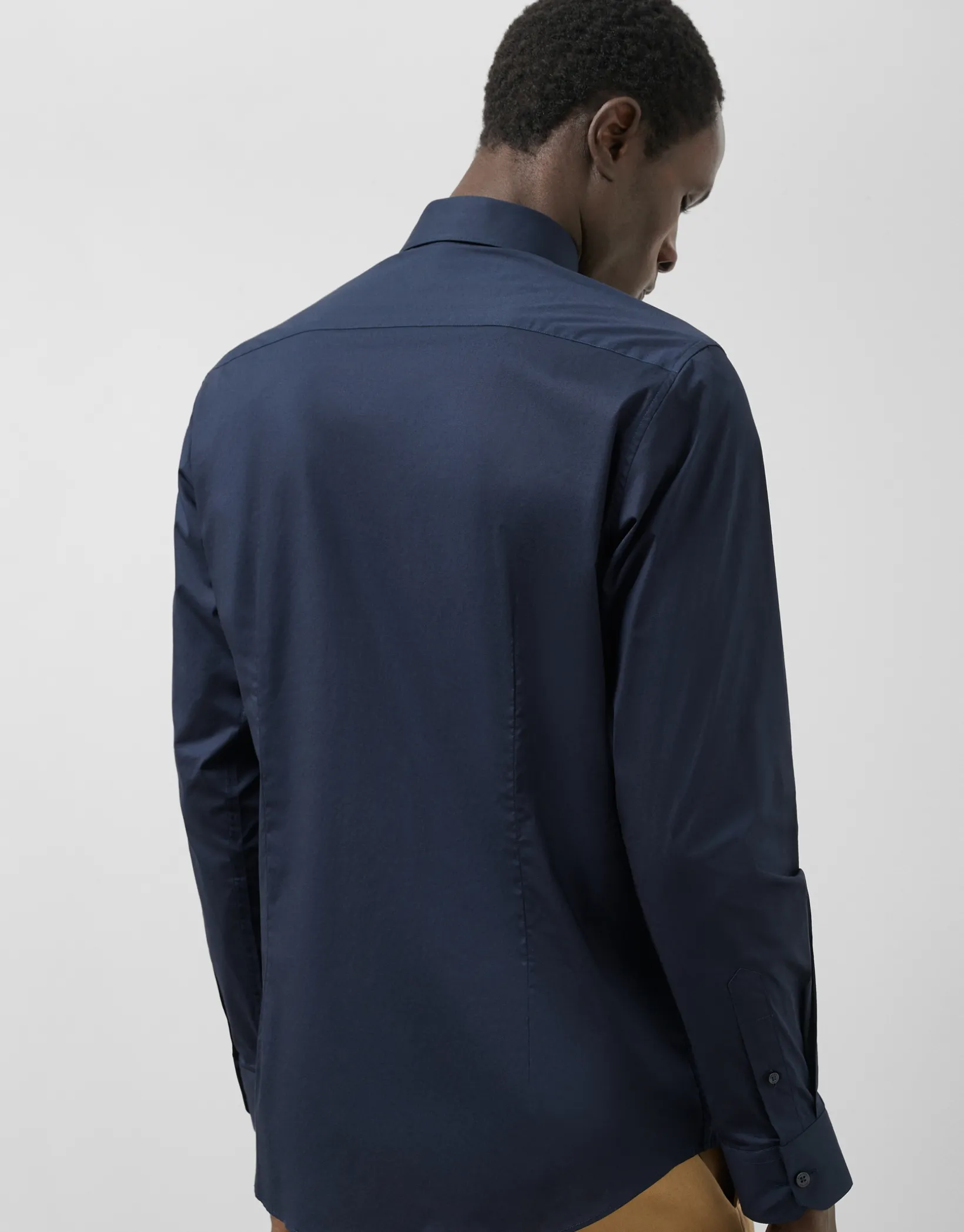 Camisa vestir slim liso marino