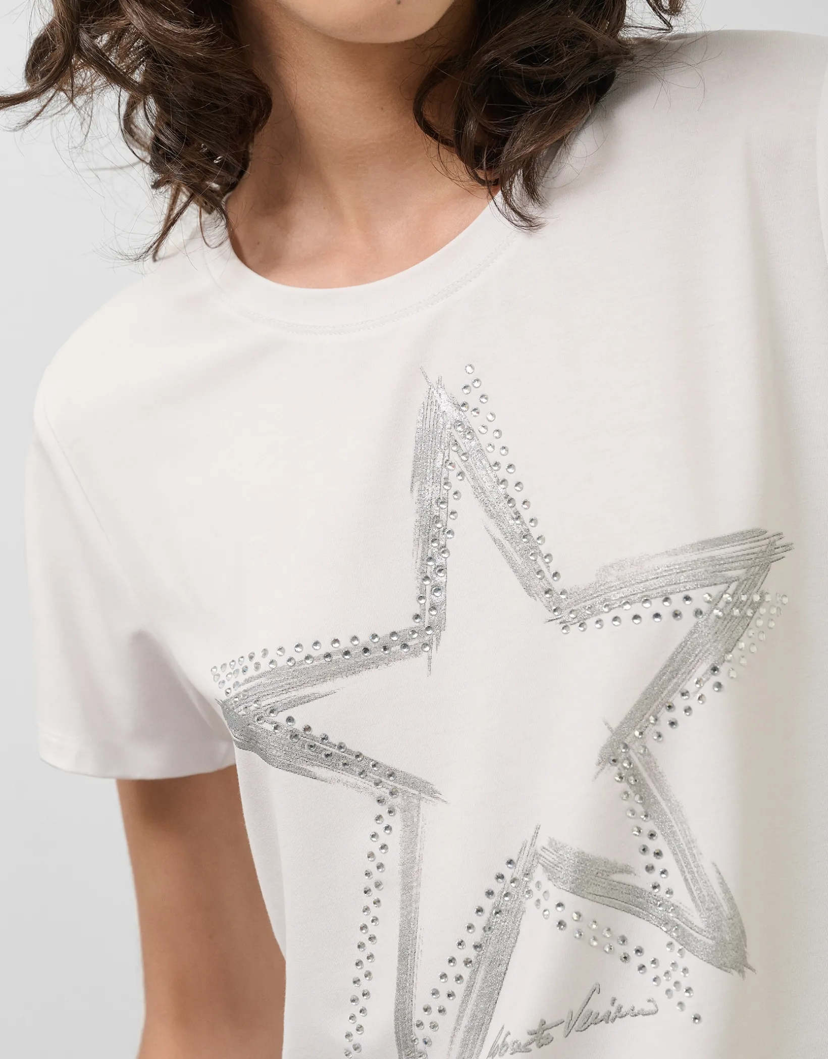 Camiseta algodón blanco con estampado estrella plata