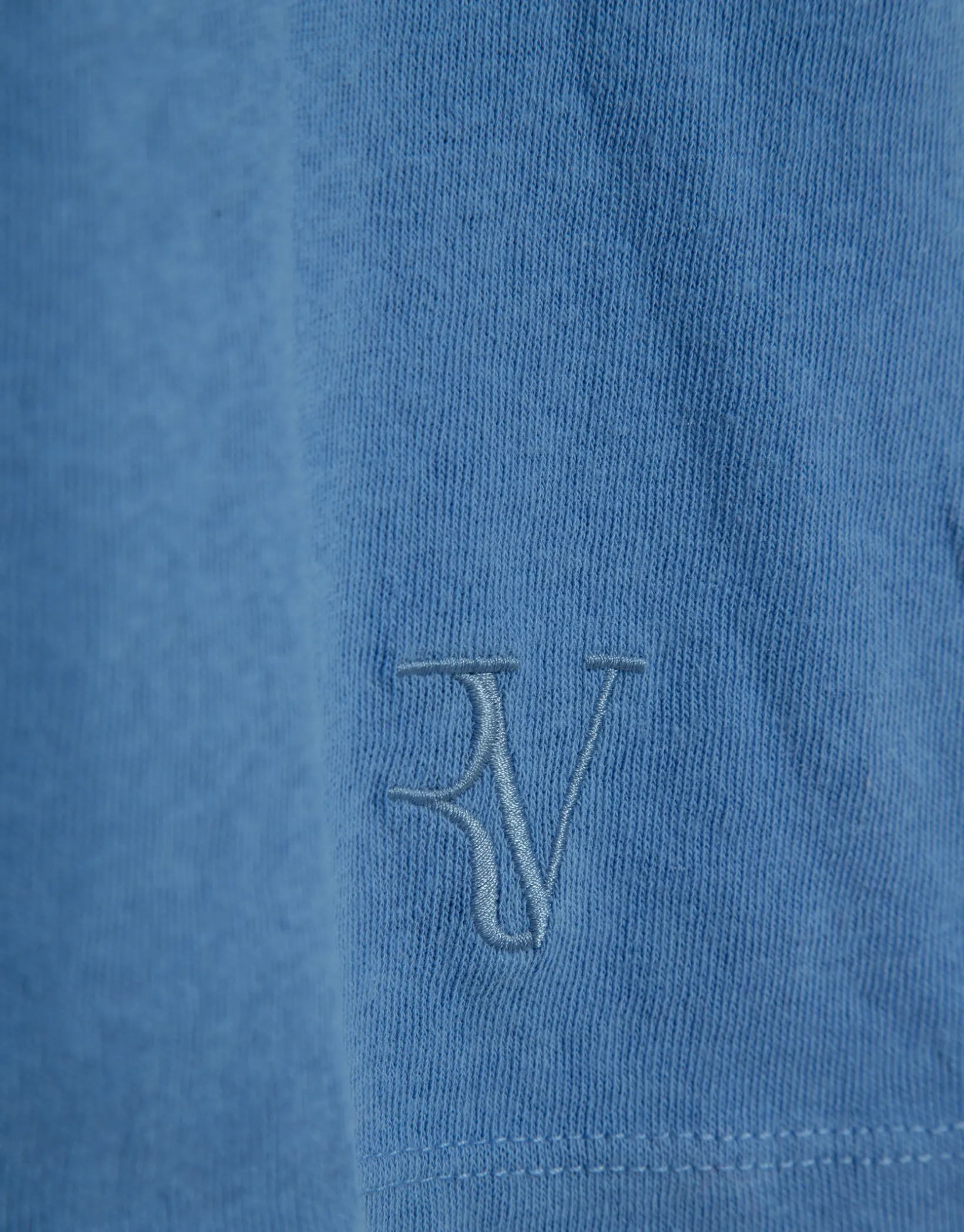 Camiseta cuello pico punto ligero azul melange