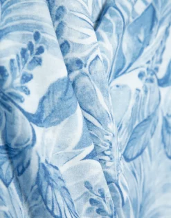 Camiseta cuerpo cruzado flores azules