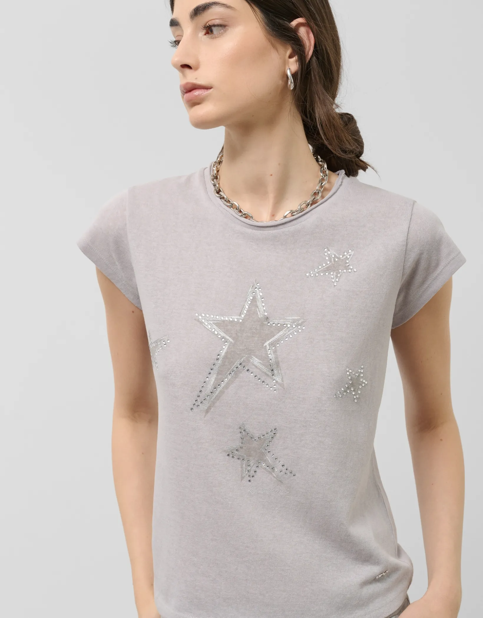 Camiseta punto ligero estampado estrellas plata
