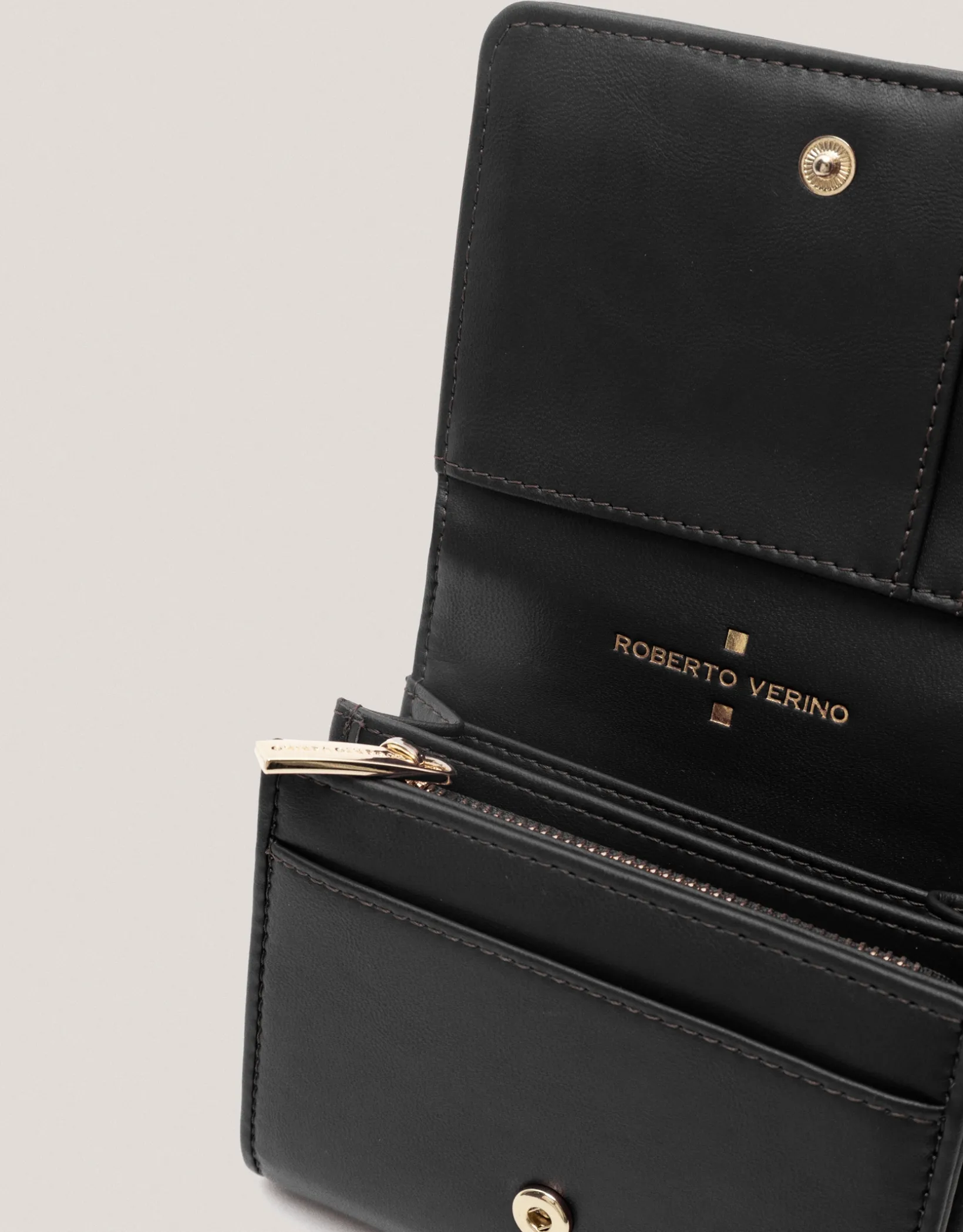Cartera billetera mediana Linda piel acolchada negro