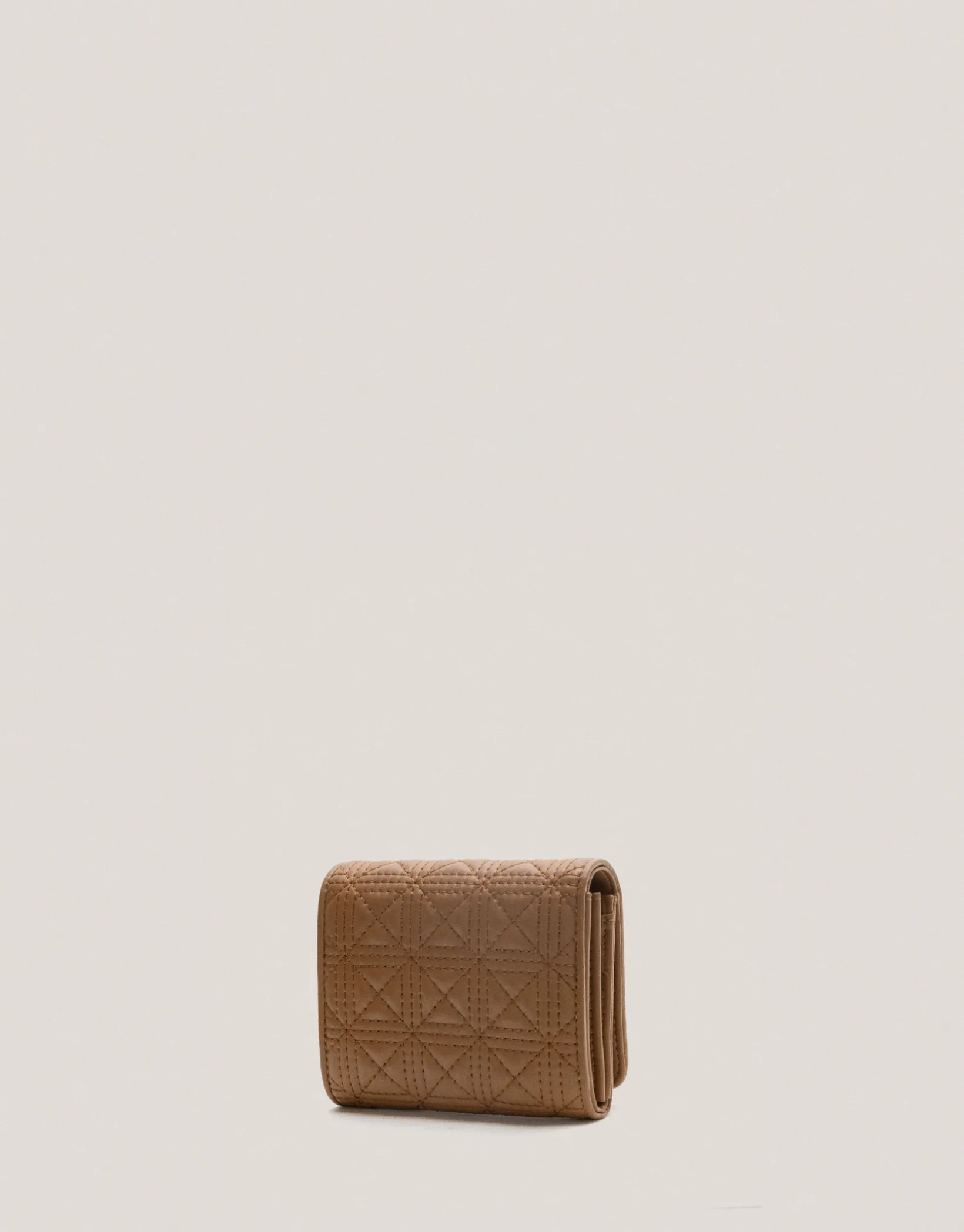Cartera billetera mediana Linda piel acolchada cámel