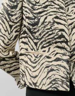 Chaqueta corta jacquard con rafia diseño cebra