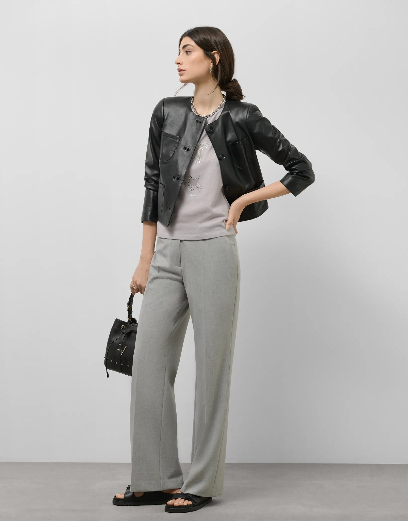Chaqueta corta napa negra