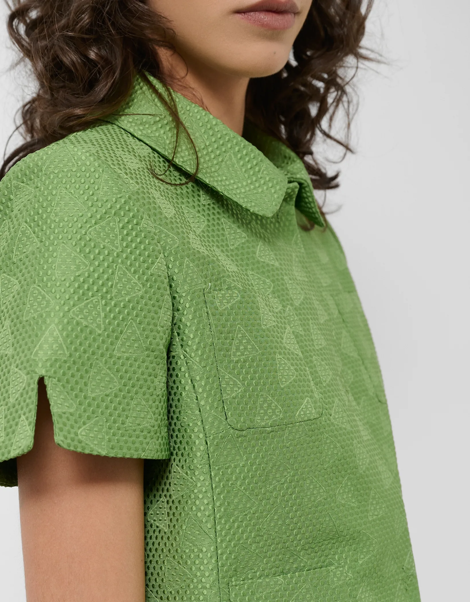 Chaqueta manga corta piqué verde wasabi