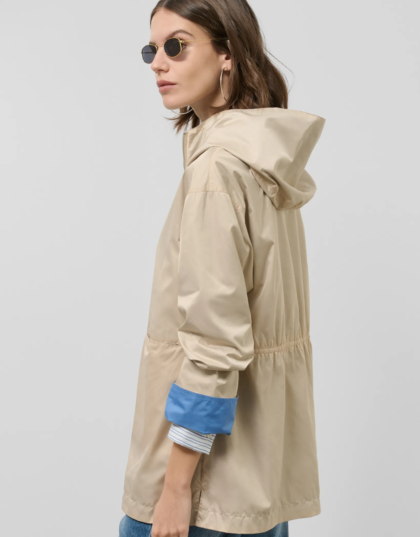 Chaqueta técnica ligera reversible cámel/azul