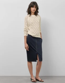 Falda con abertura azul marino pespuntes beige