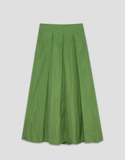 Falda larga en tafeta verde con abertura delantera