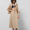 Falda midi fluida twill beige con cinturón