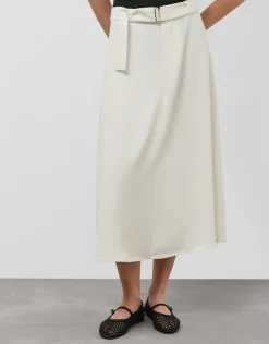 Falda midi fluida twill crudo con cinturón