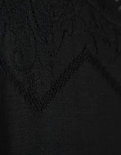 Jersey de manga corta punto fino negro con fantasía calada