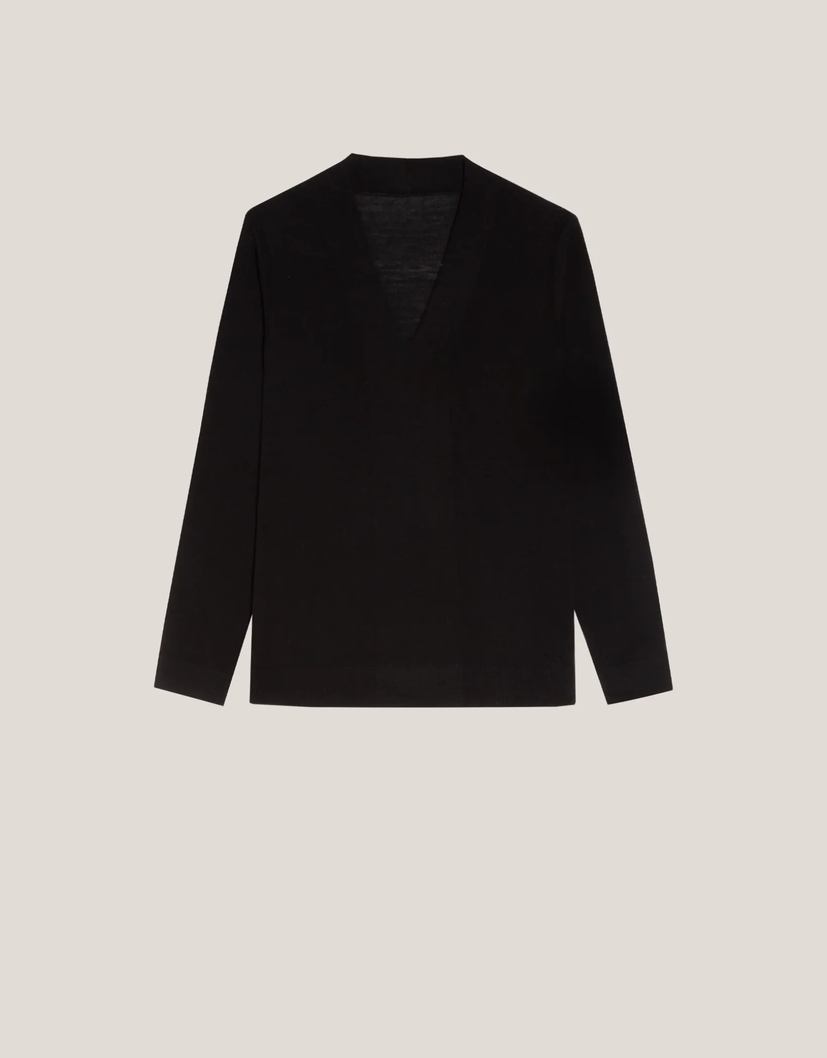 Jersey escote pico lana galga fina negro