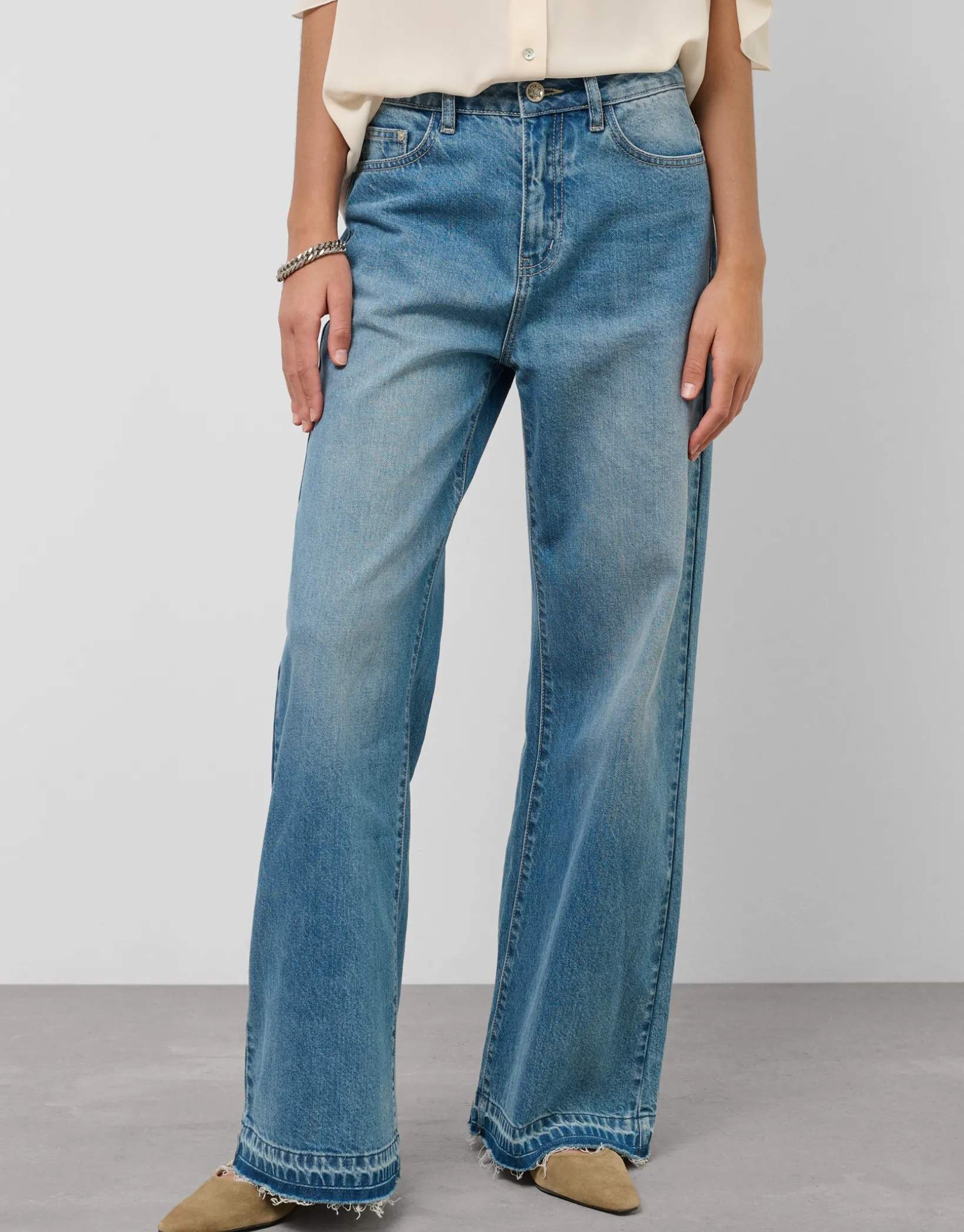 Pantalón ancho vaquero azul claro