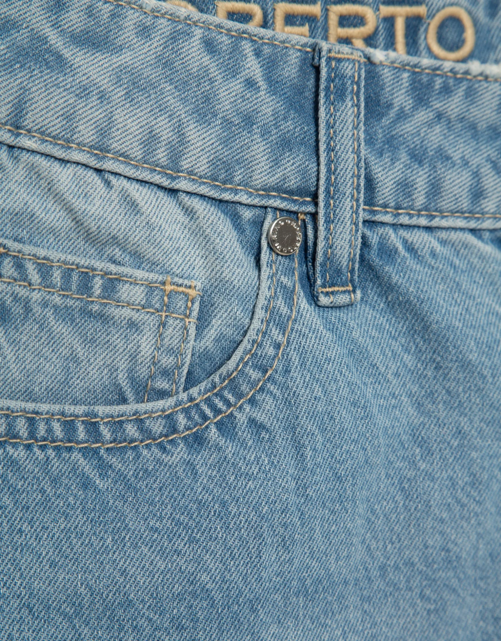 Pantalón ancho vaquero azul claro