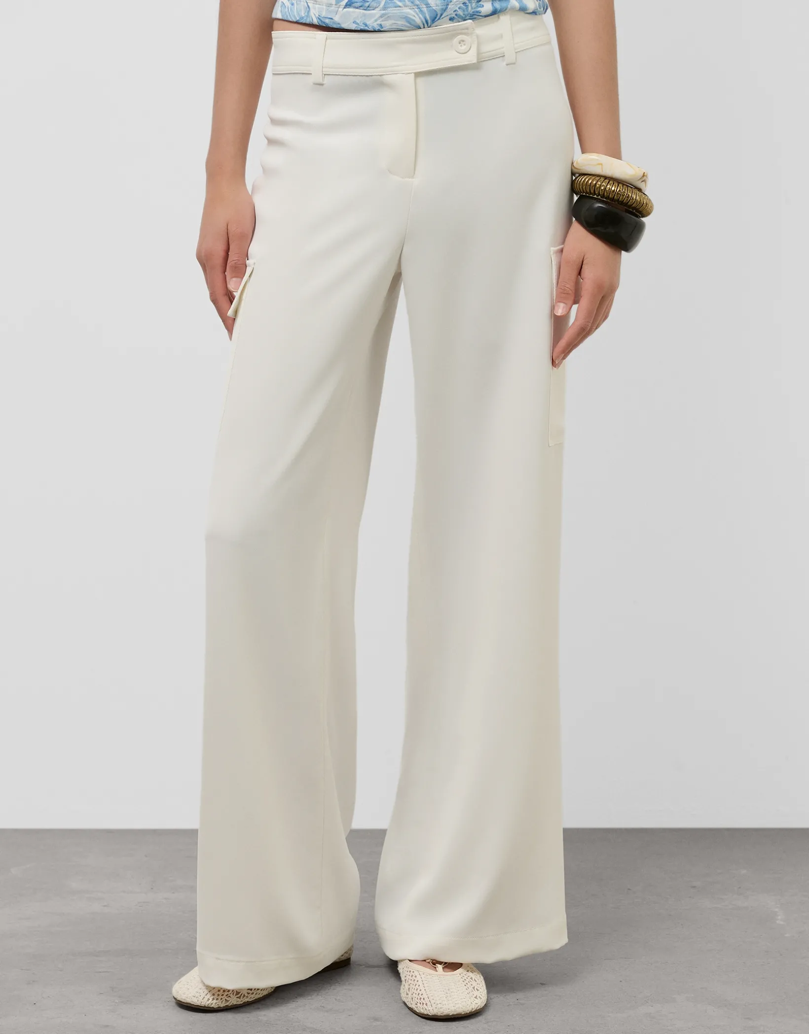 Pantalón cargo ancho twill crudo