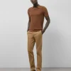 Pantalón chino sarga fina tintada camel