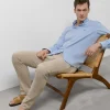 Pantalón chino tintado arena