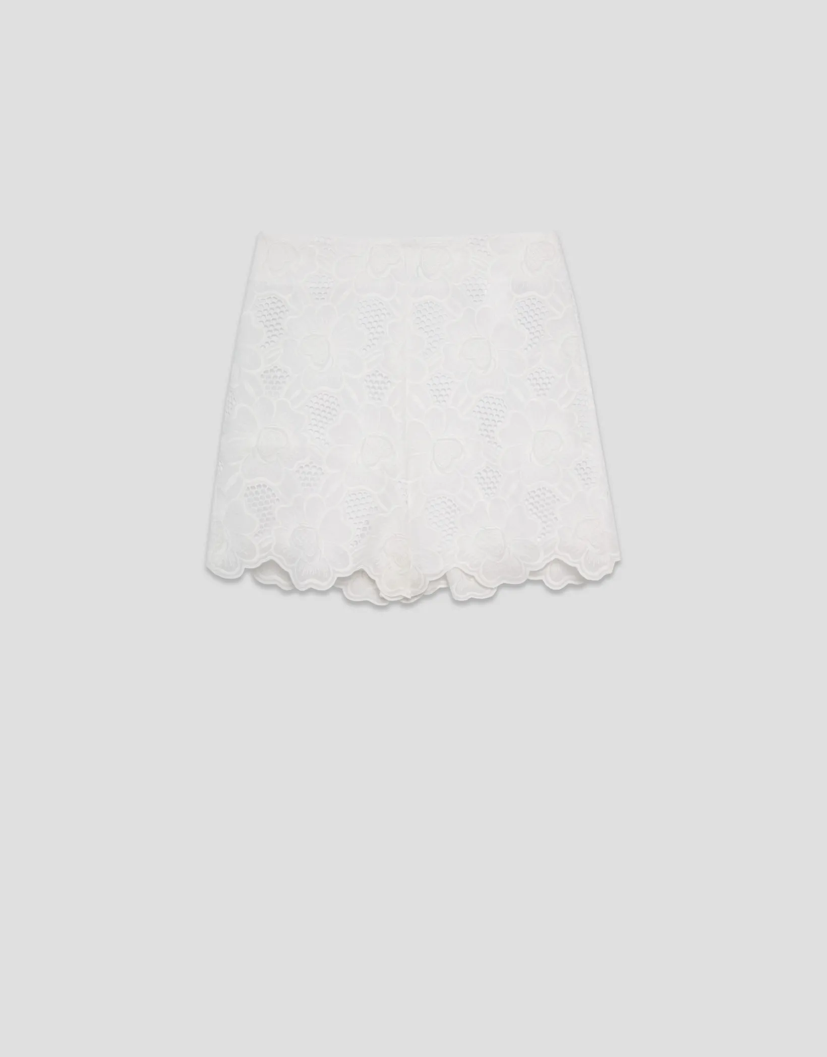 Pantalón corto bordado suizo blanco