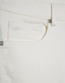 Pantalón denim regular color crudo