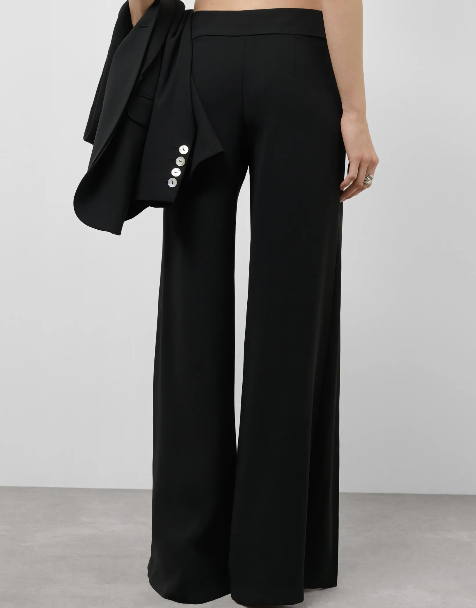 Pantalón palazzo negro