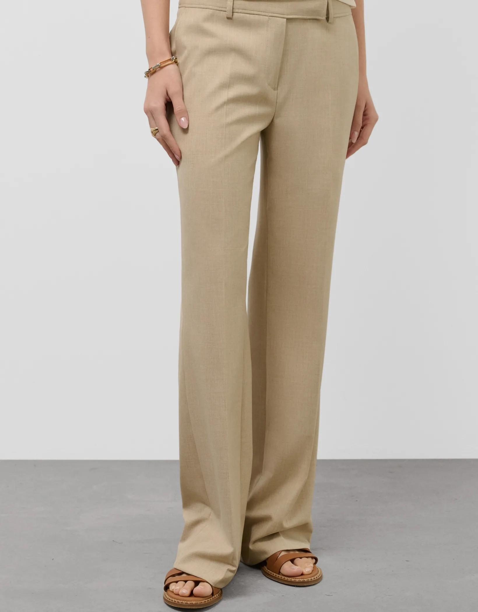 Pantalón recto beige vigoré