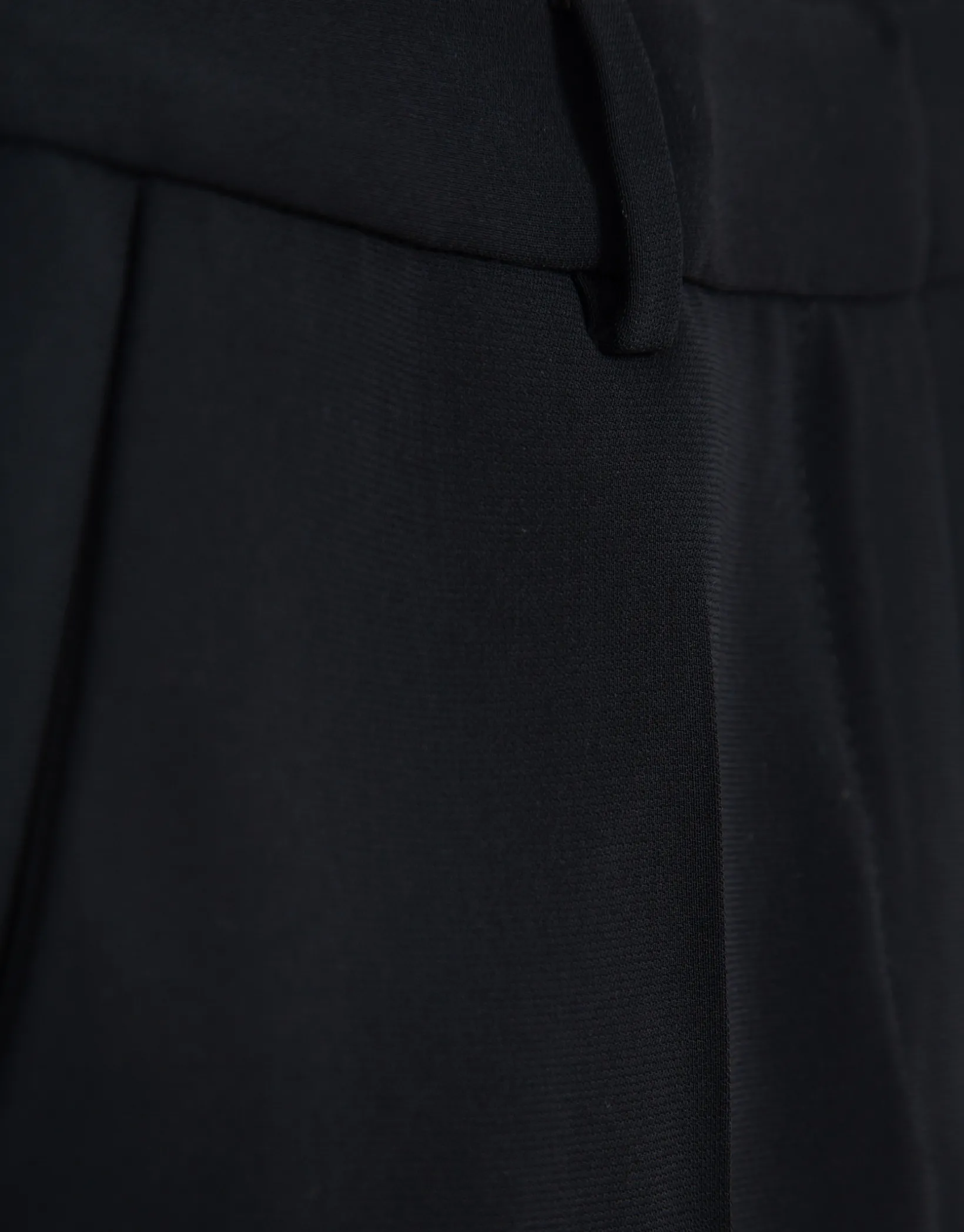 Pantalón recto crepé negro