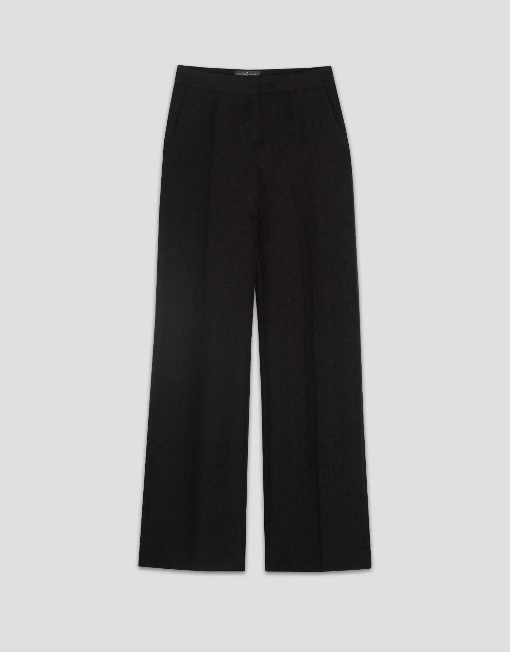 Pantalón recto fantasía relieve negro