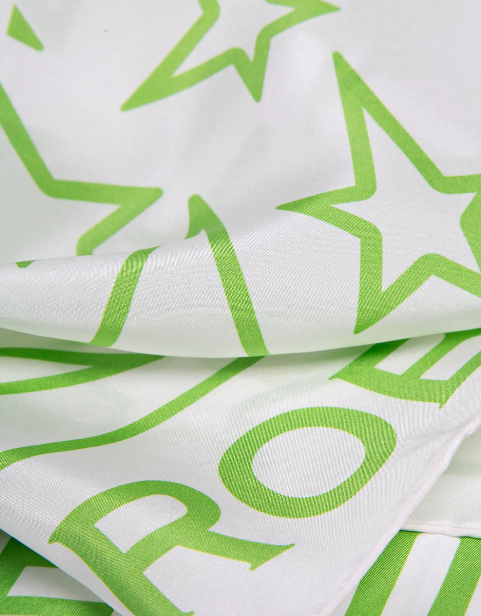 Pañuelo seda blanco estrellas verdes